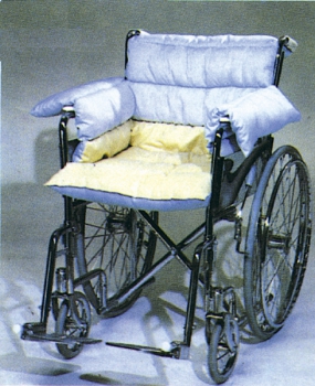 Rollstuhlauspolsterung mit integriertem Sitzkissen